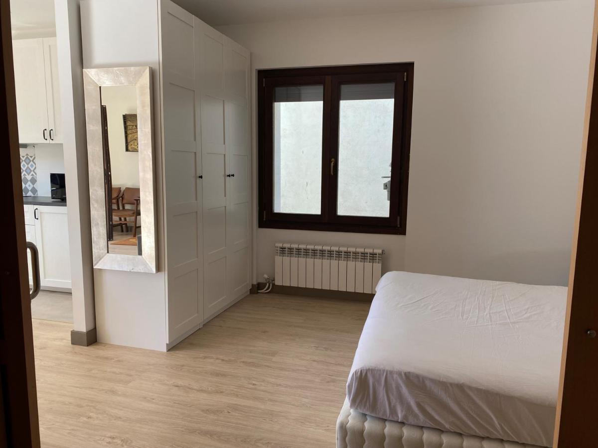 Apartamento Acogedor Сан-Жоан-де-лес-Абадессес Экстерьер фото